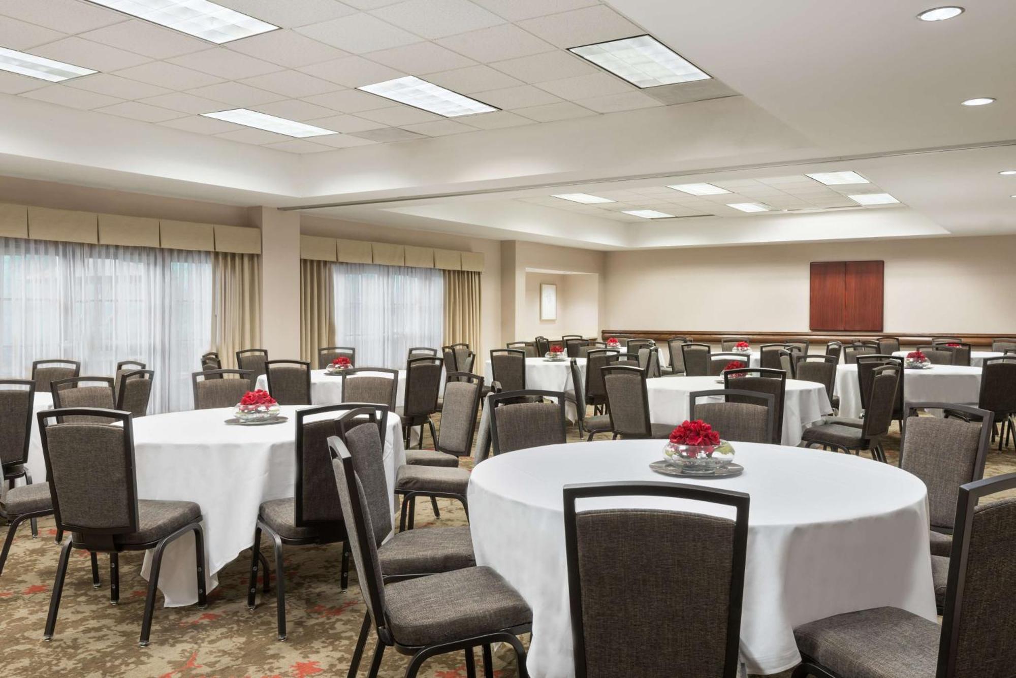 Homewood Suites By Hilton Raleigh/Crabtree Valley Екстер'єр фото