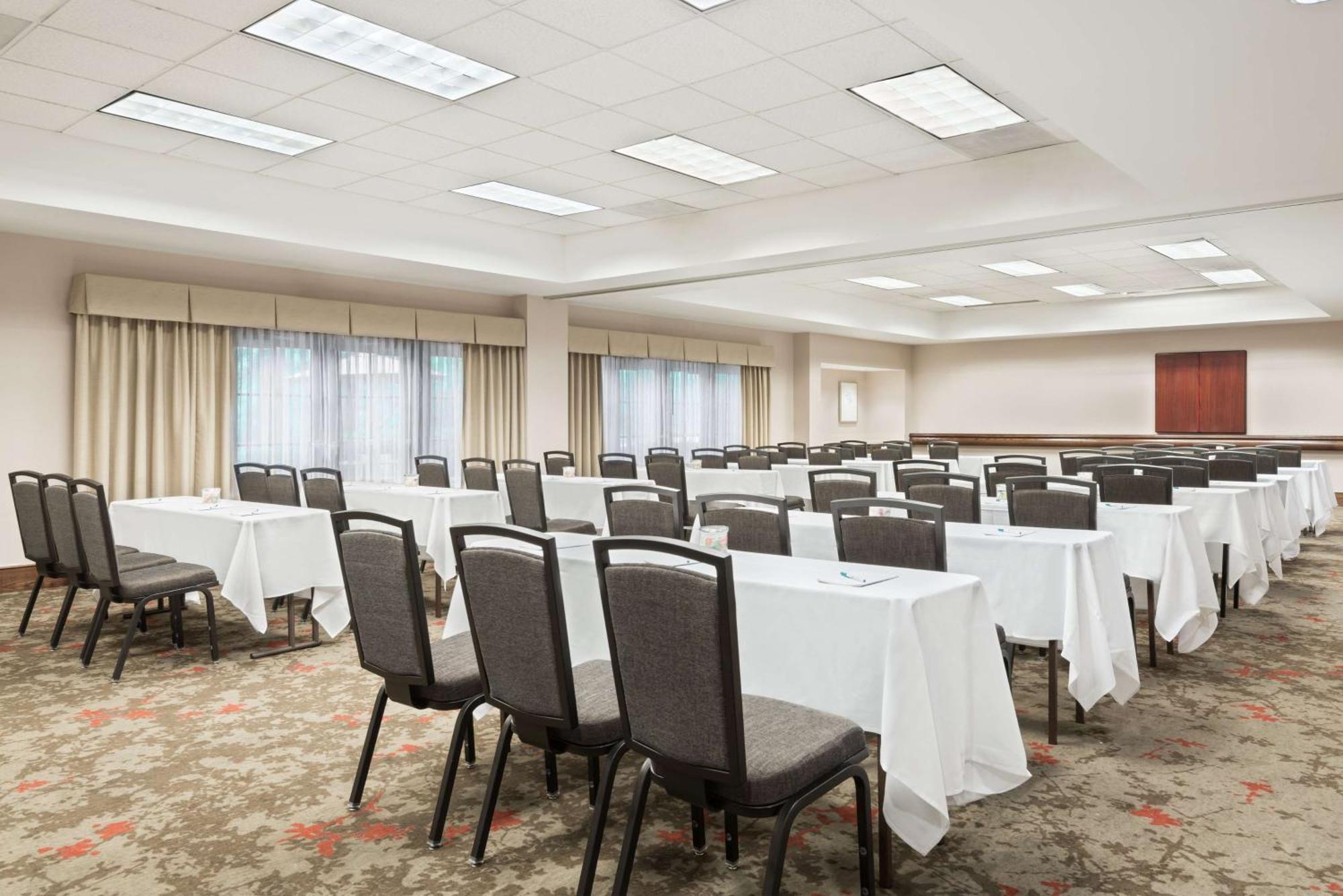 Homewood Suites By Hilton Raleigh/Crabtree Valley Екстер'єр фото