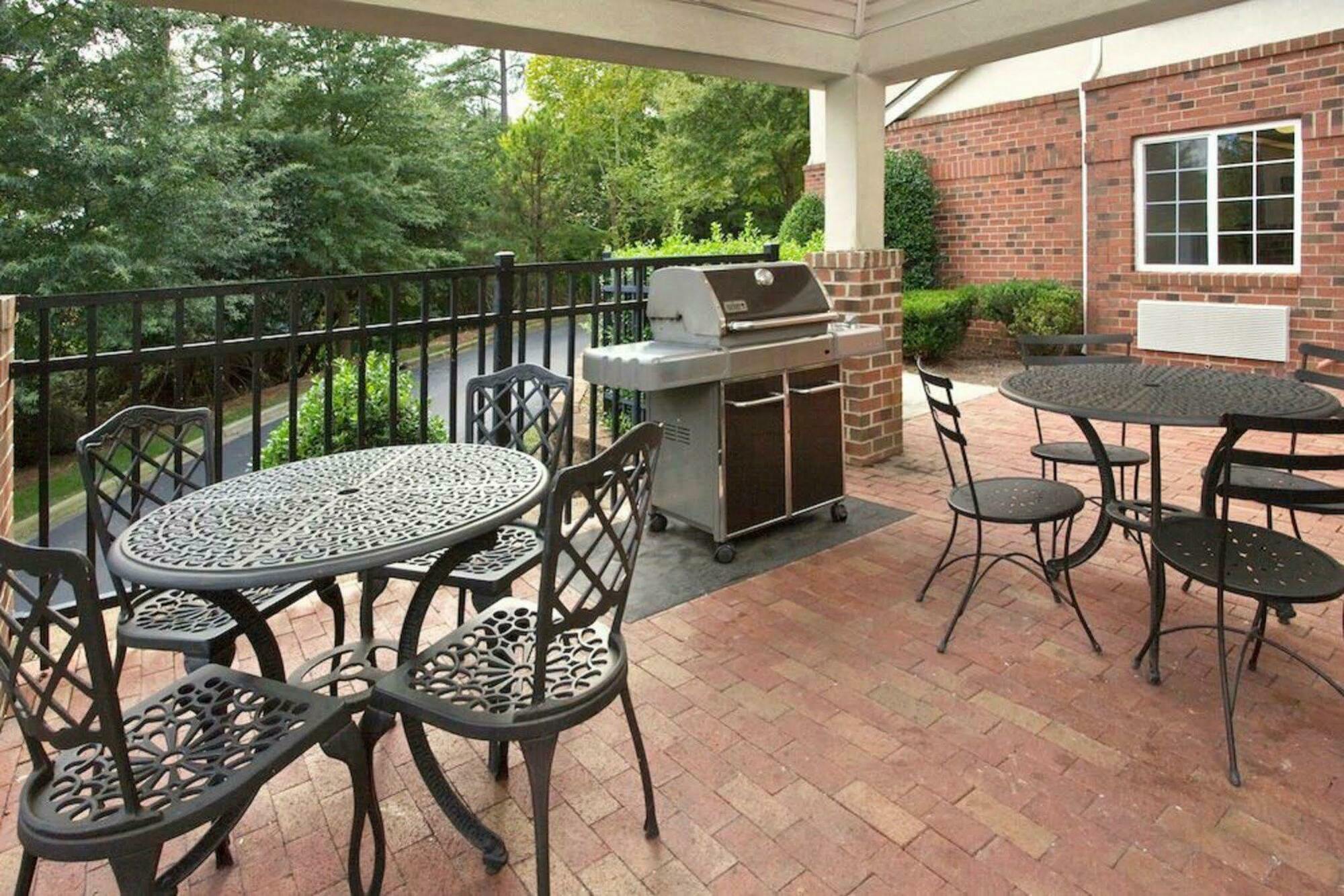 Homewood Suites By Hilton Raleigh/Crabtree Valley Екстер'єр фото